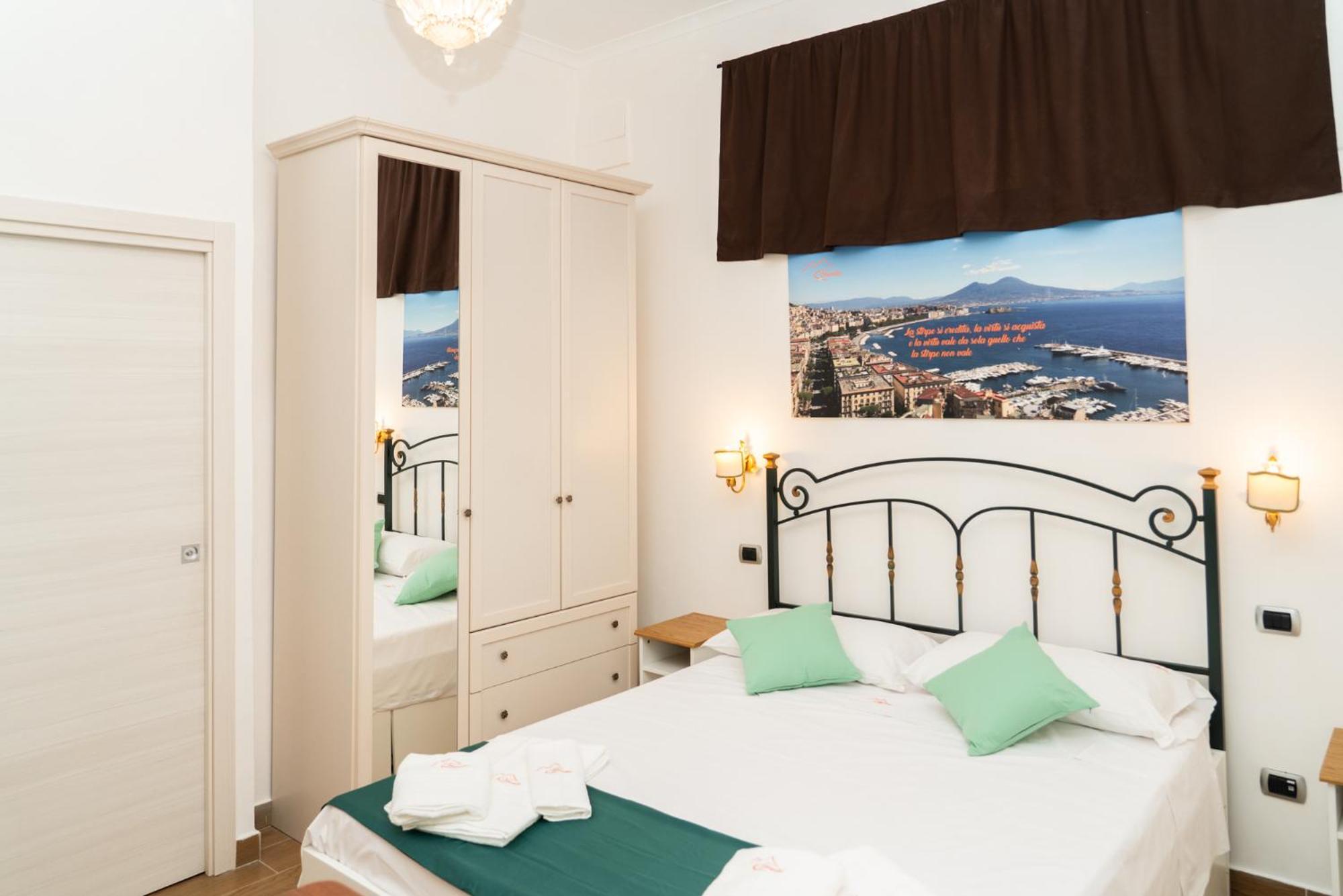 Suite Cervantes เนเปิลส์ ภายนอก รูปภาพ