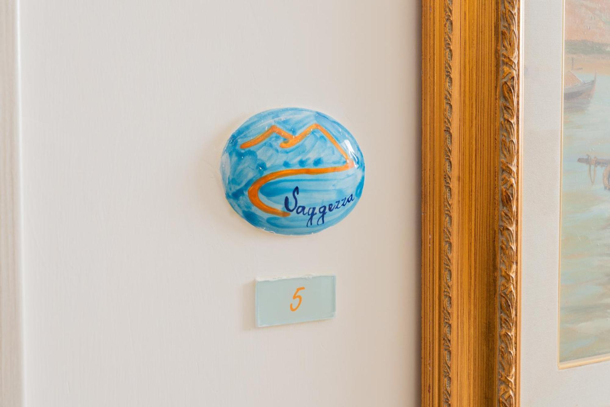 Suite Cervantes เนเปิลส์ ภายนอก รูปภาพ