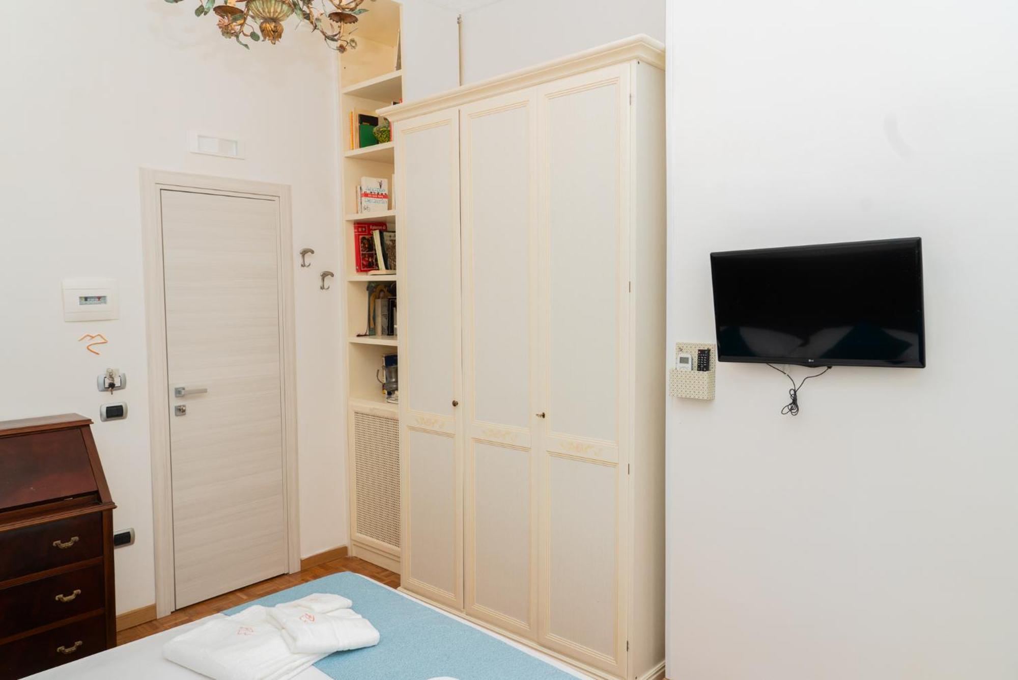 Suite Cervantes เนเปิลส์ ภายนอก รูปภาพ
