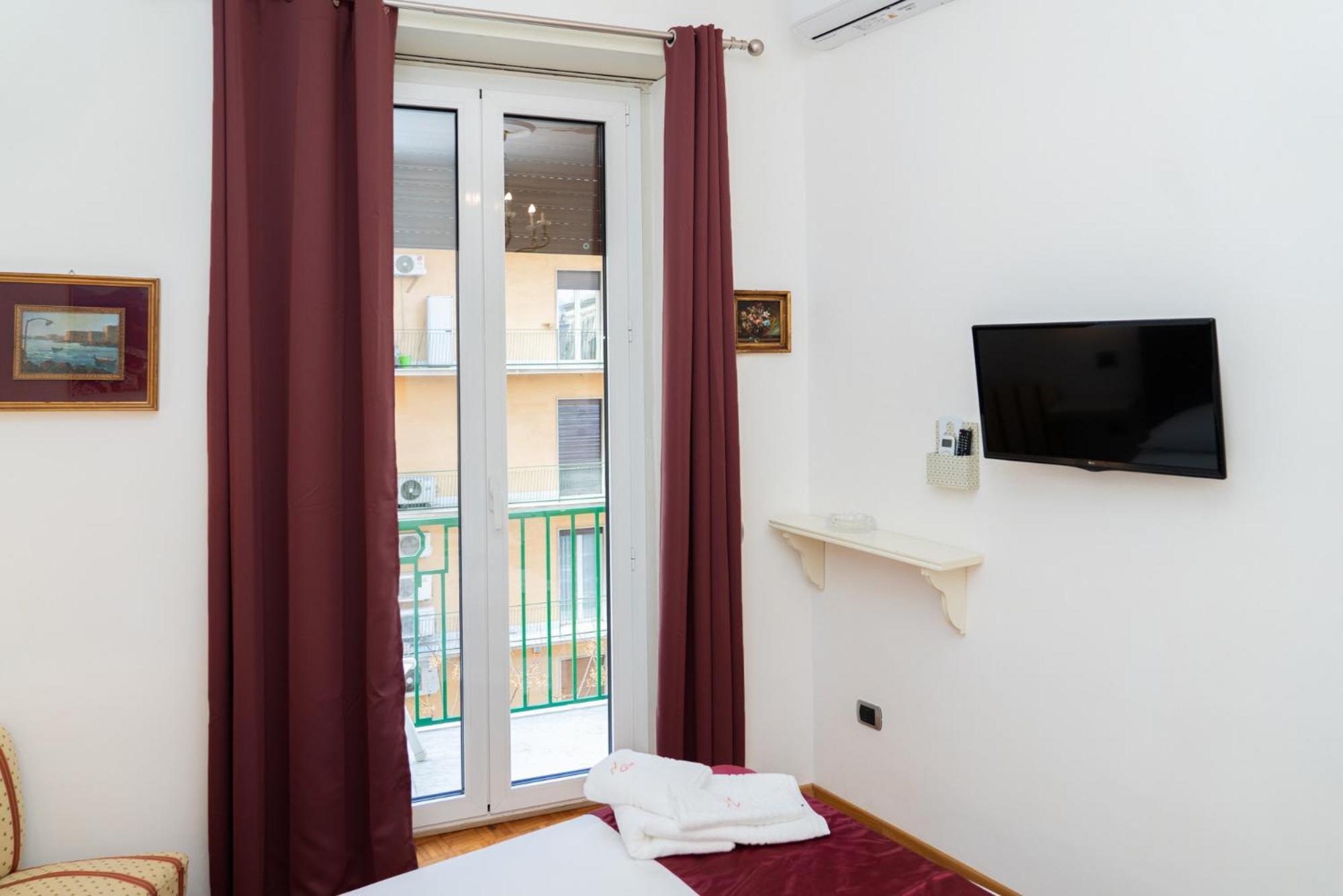 Suite Cervantes เนเปิลส์ ภายนอก รูปภาพ